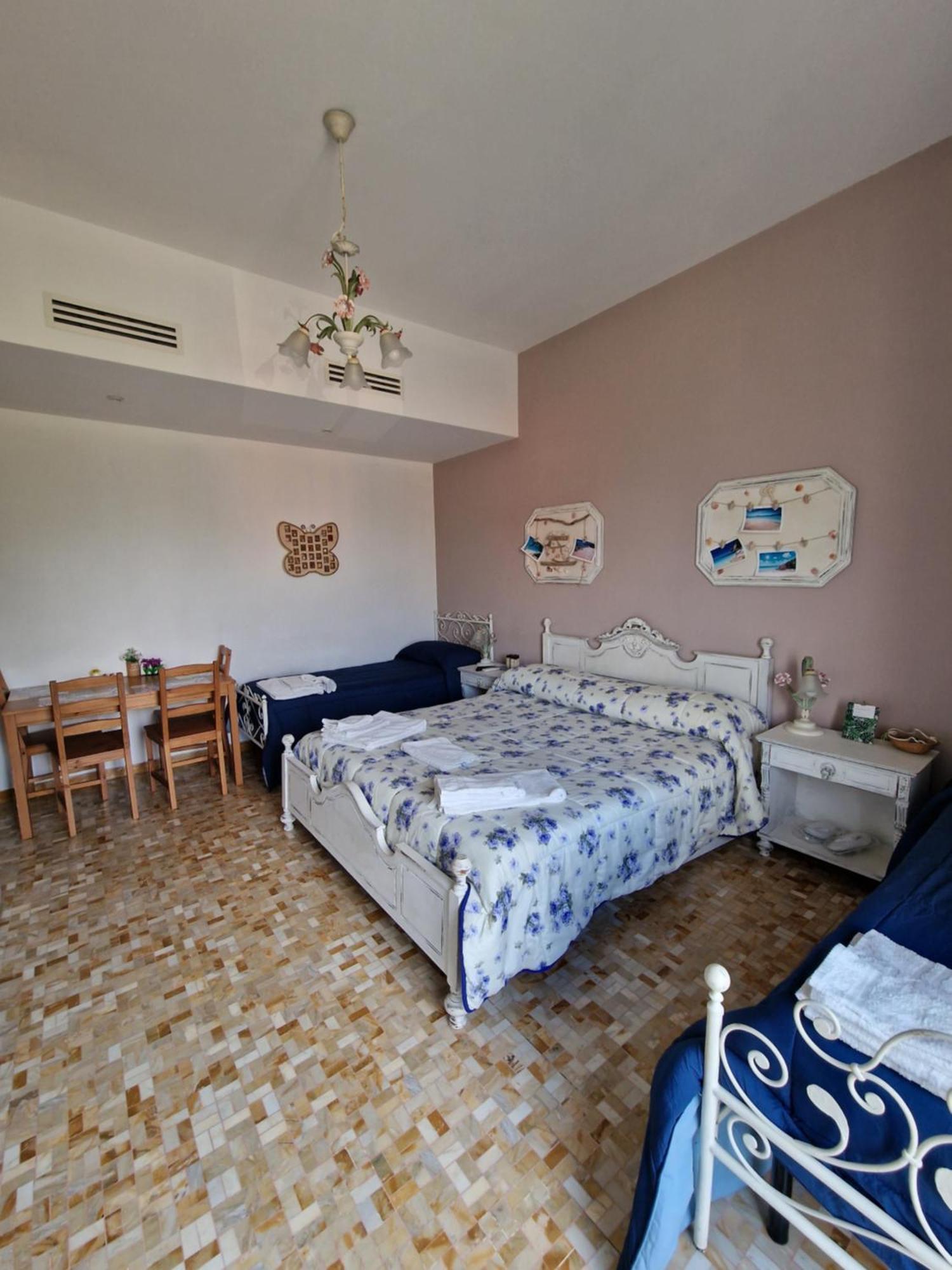 Camere Le Margherite 올비아 외부 사진